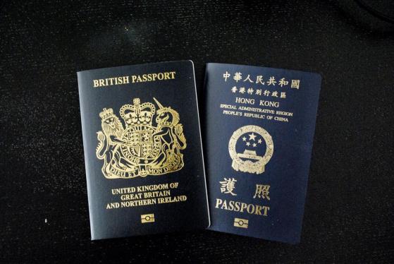 国家安全維持法の施行から1年、香港から英国に10万人移住か