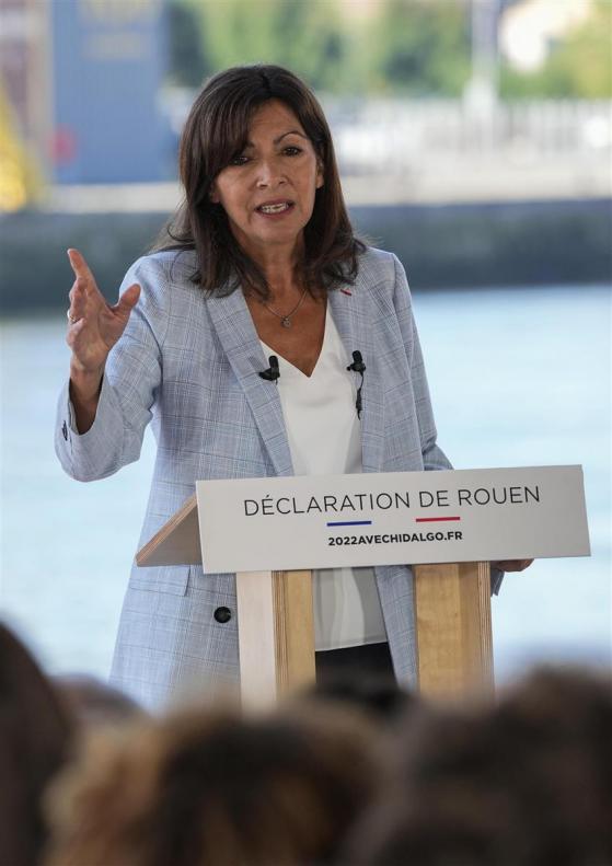 五輪誘致のパリ市長も参戦　初の「女性大統領」目指して左右両派で相次ぎ名乗り